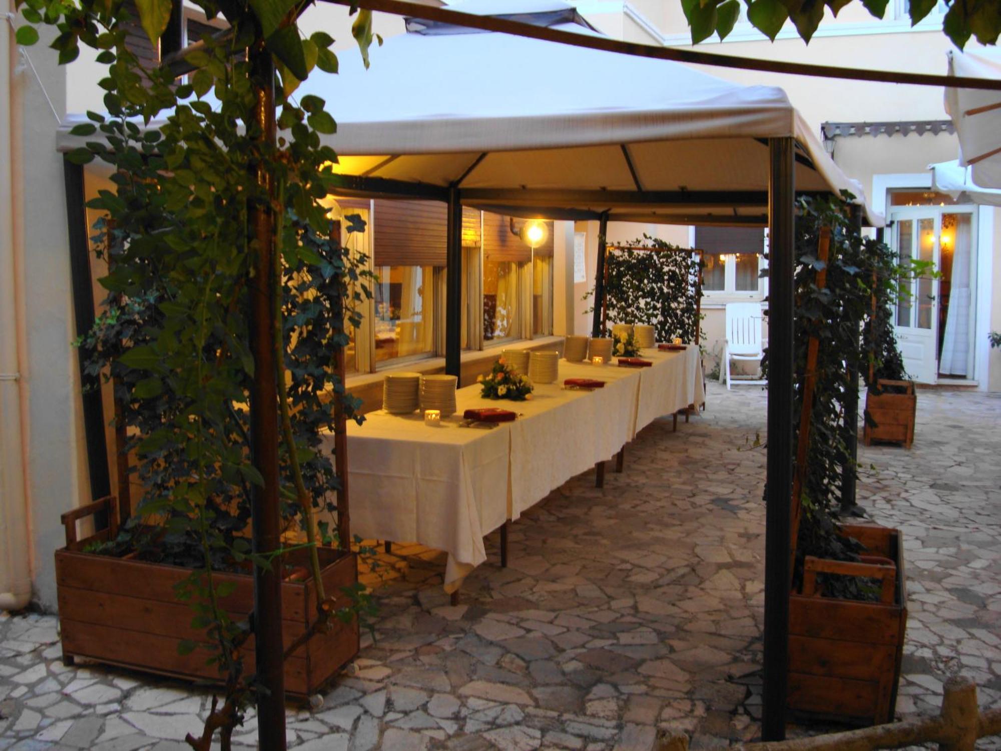 Hotel Paradiso モンテルーコ エクステリア 写真